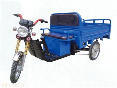  小三开电动三轮车
